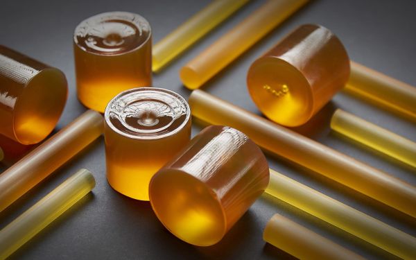 Tecbond 7784 – The polyamide adhesive for bonding difficult substrates