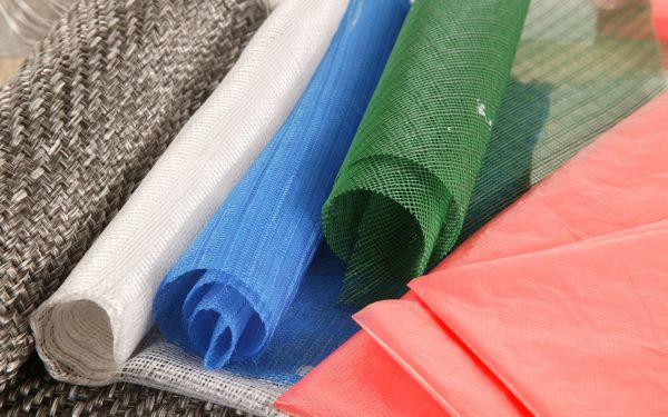 Vactac – The non-toxic positioning adhesive for use in vacuum infusion processes