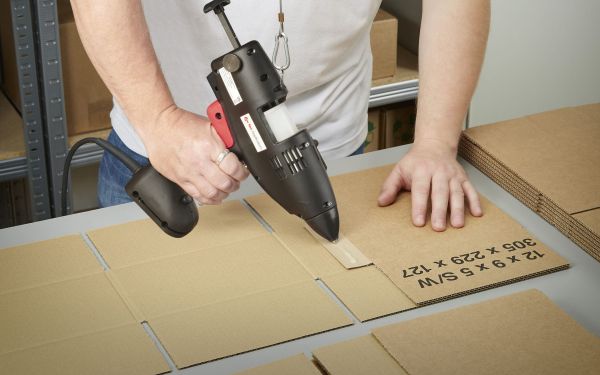 What to consider when choosing your hot melt adhesive grade