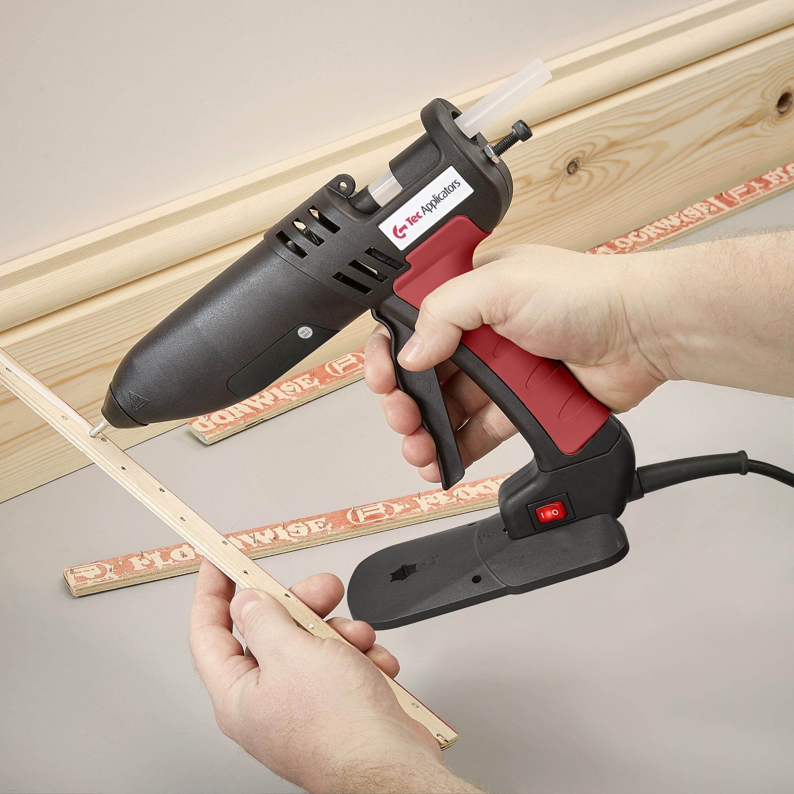 Power Adhesives reintroduces Tec 810 hot melt applicator | Power Adhesives